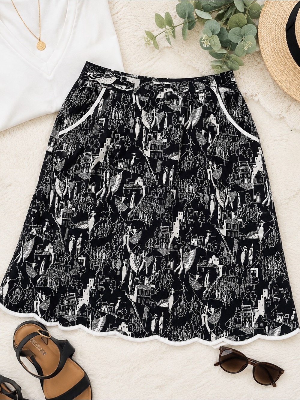 𝙂𝙧𝙖𝙘𝙚 𝙀𝙡𝙚𝙢𝙚𝙣𝙩𝙨 Woman Black & White Novelty Print A-Line Skirt – Size 16W